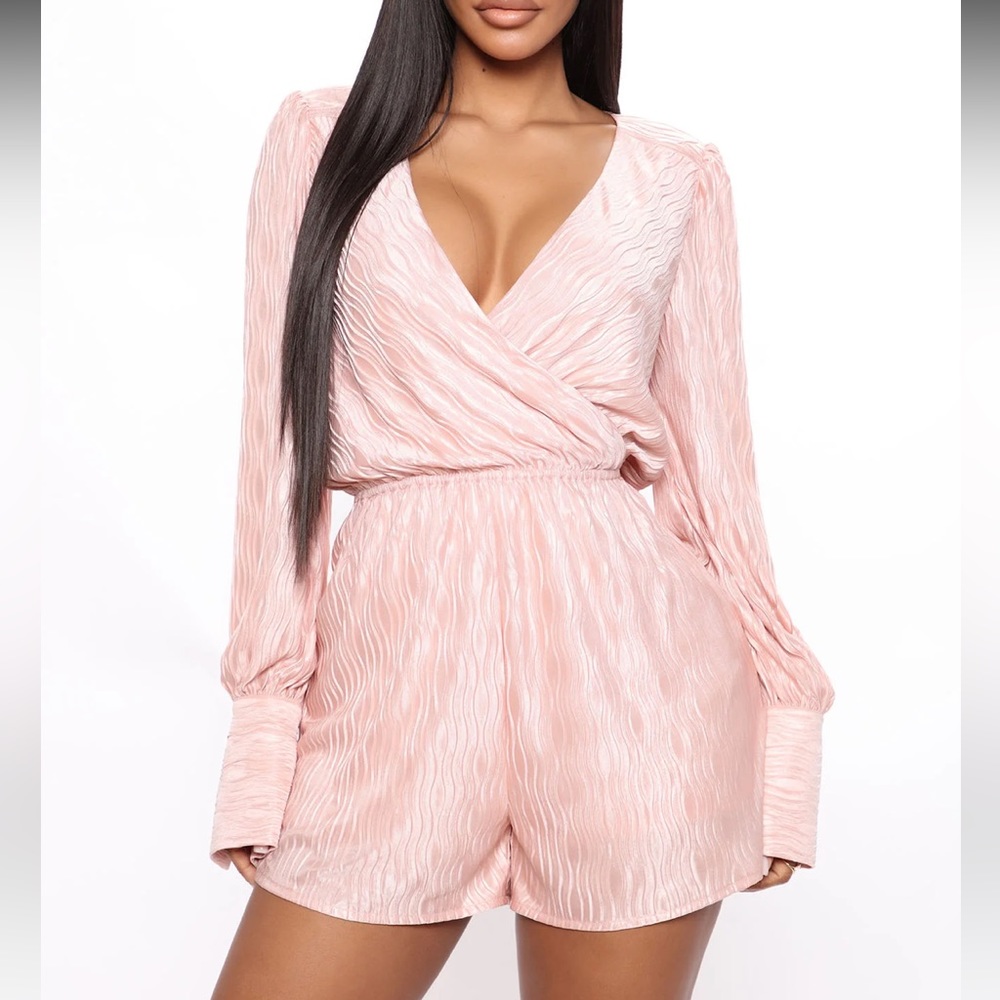 Blush detailed vneck romper XS